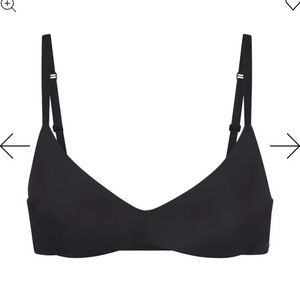 SKIMS wireless form Push-Up Plunge Bra Onyx NWT 36C